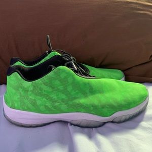 Jordan future low green camo